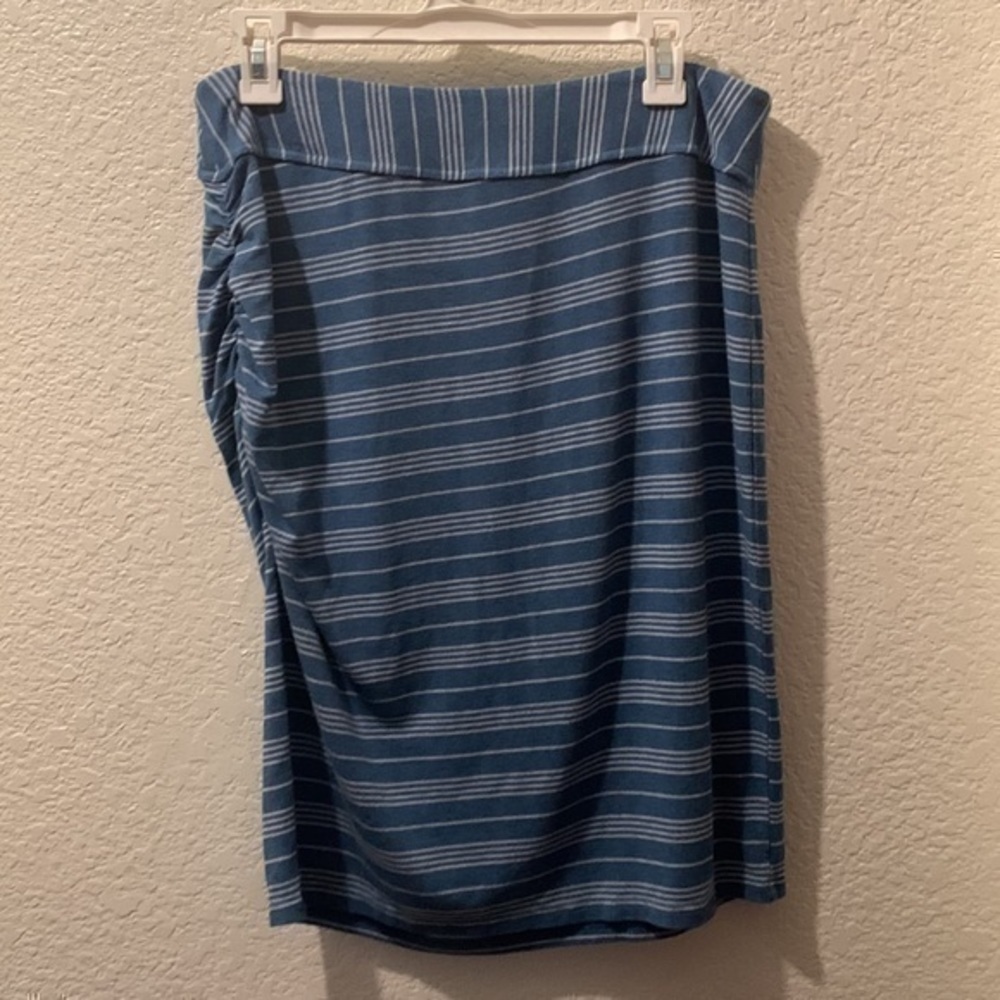 Athleta large skirt designed in Sonoma County CA - Picture 4 of 9